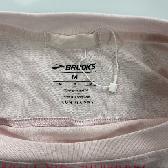 Brooks woman’s T shirt size M - Picture 3 of 4